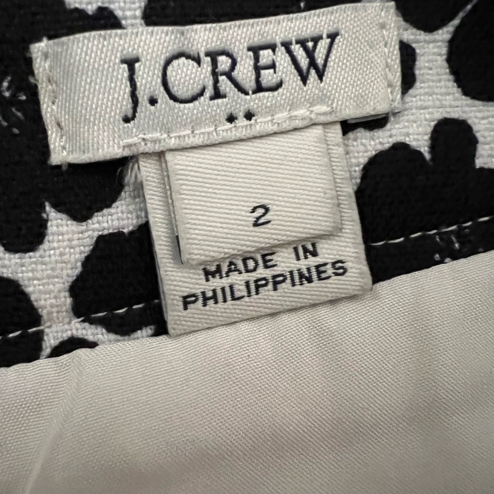 J.Crew Black White Floral Pencil Skirt Size 2 Classic Work Midi - Picture 3 of 3